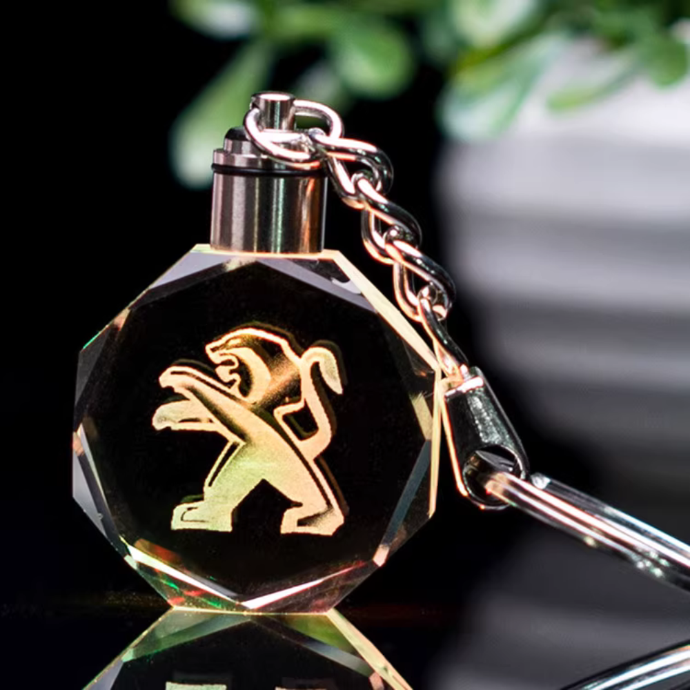 Breloc cu logo auto 3D din cristal